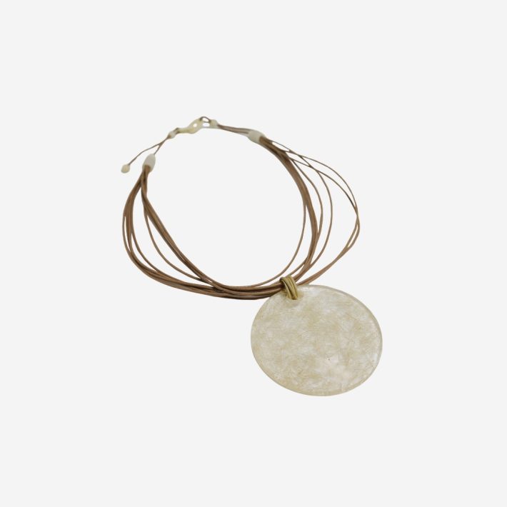 COLLAR ÓRBITA CLARA
