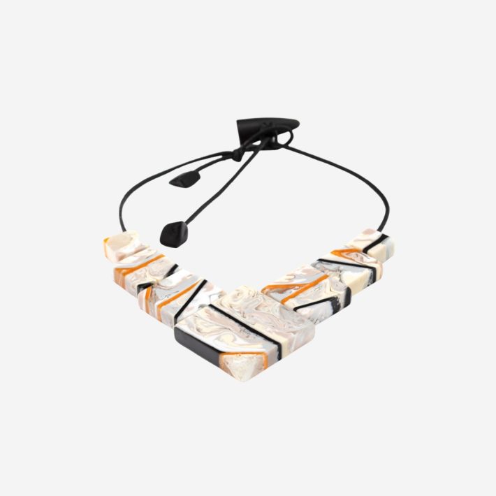 COLLAR MONOLITO